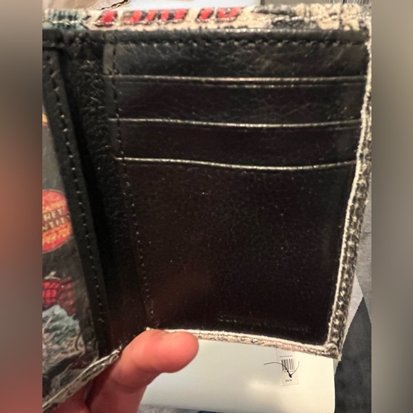 Spider-Man Tri-Fold Wallet - Marvel Comics - Picture 13 of 14